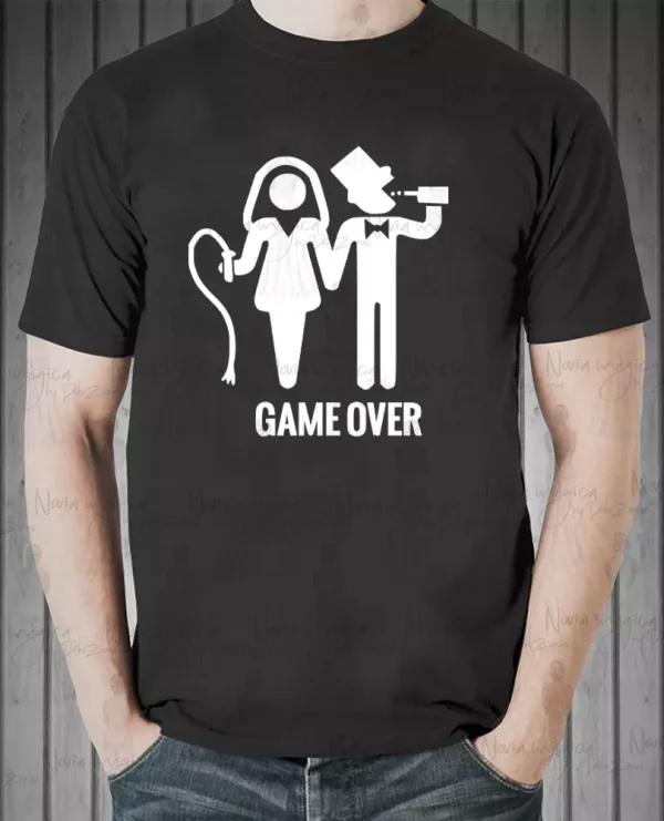 camiseta negra hombre game over 5