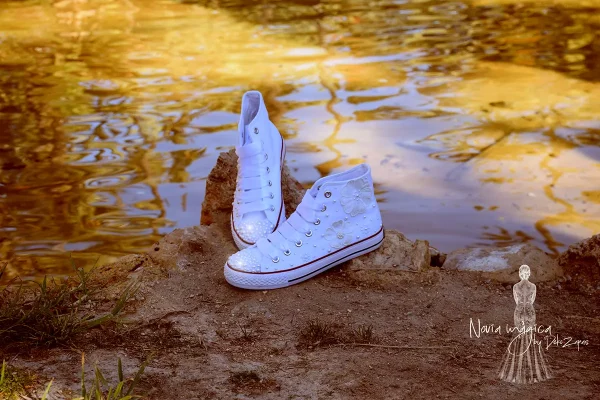 zapatillas decoradas con flores y perlas para novia 6